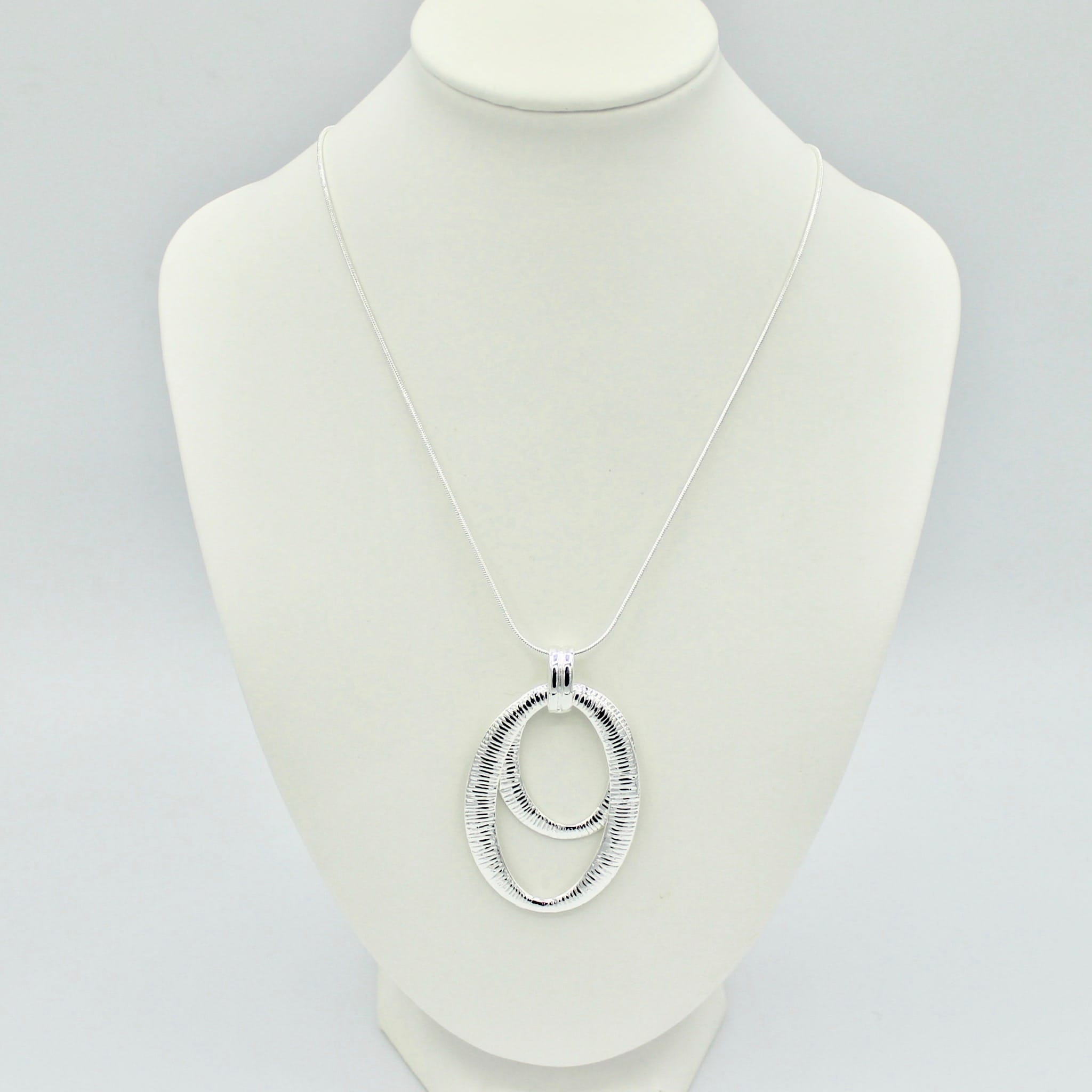 Oval and Circle Pendant necklace